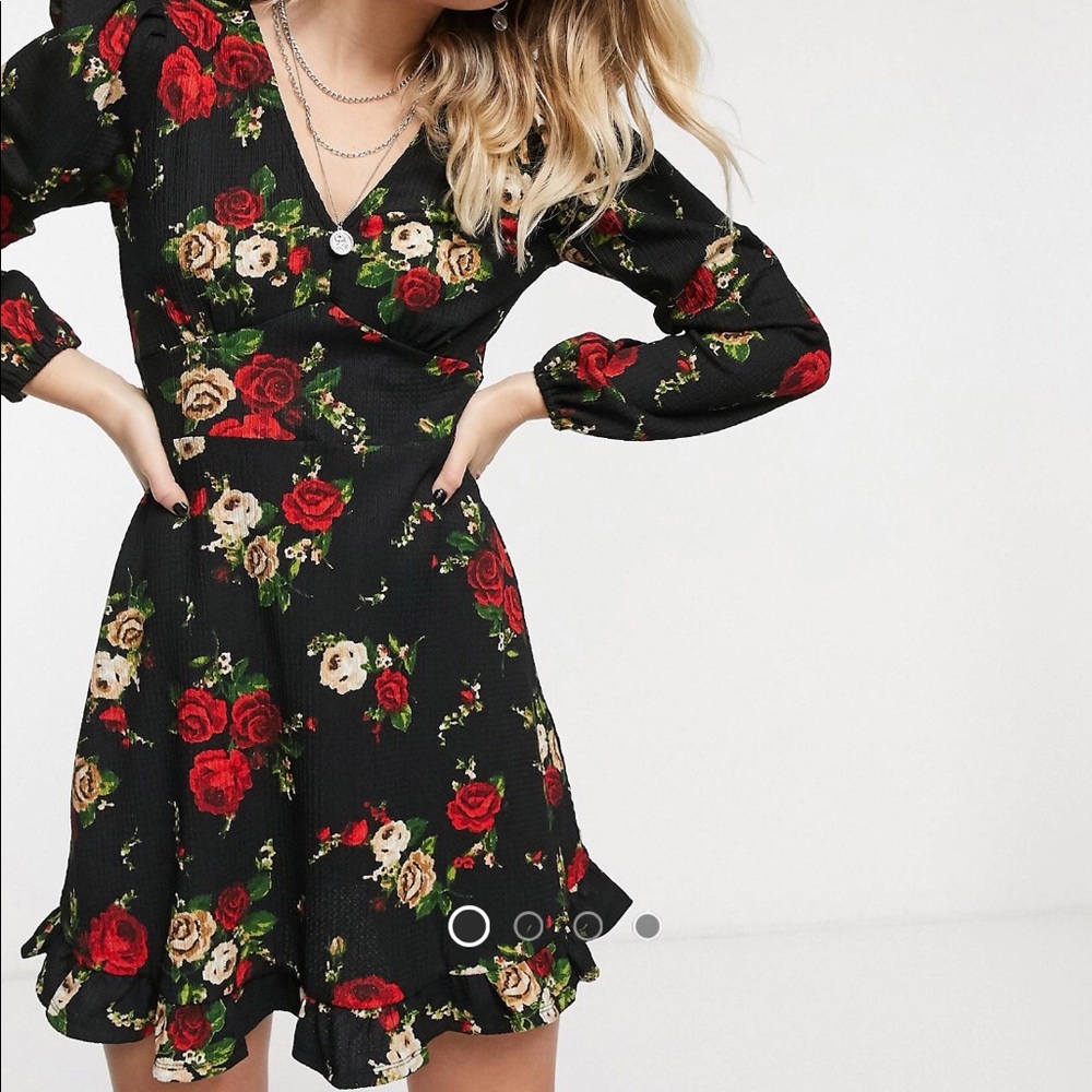 Fit & flare tea dress in black floral